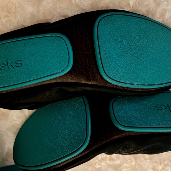 Tieks, size 7, (Tieks do not come in half sizes).Only worn x3. - Picture 5 of 5